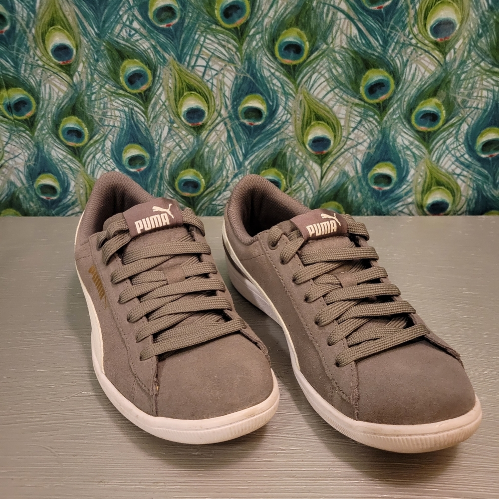 SoftFoam Steel Grey Pumas (USA 6)